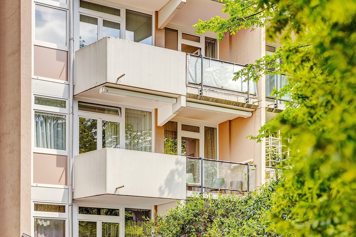 Flad med 2.5 Værelser | München-Nymphenburg | 2204ML61 | Ansicht vom Innenhof aus