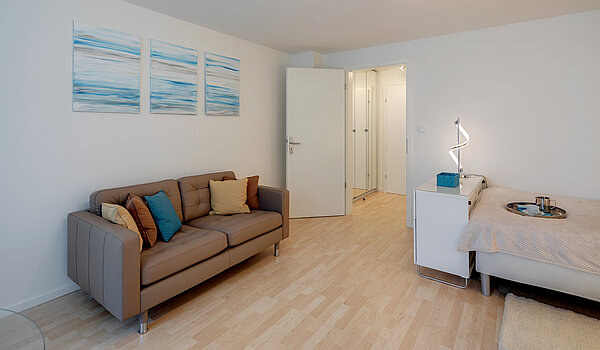 Ravna stran s spletno stranjo . 1 Soba | München-Obergiesing | 70420 | Wohnzimmer