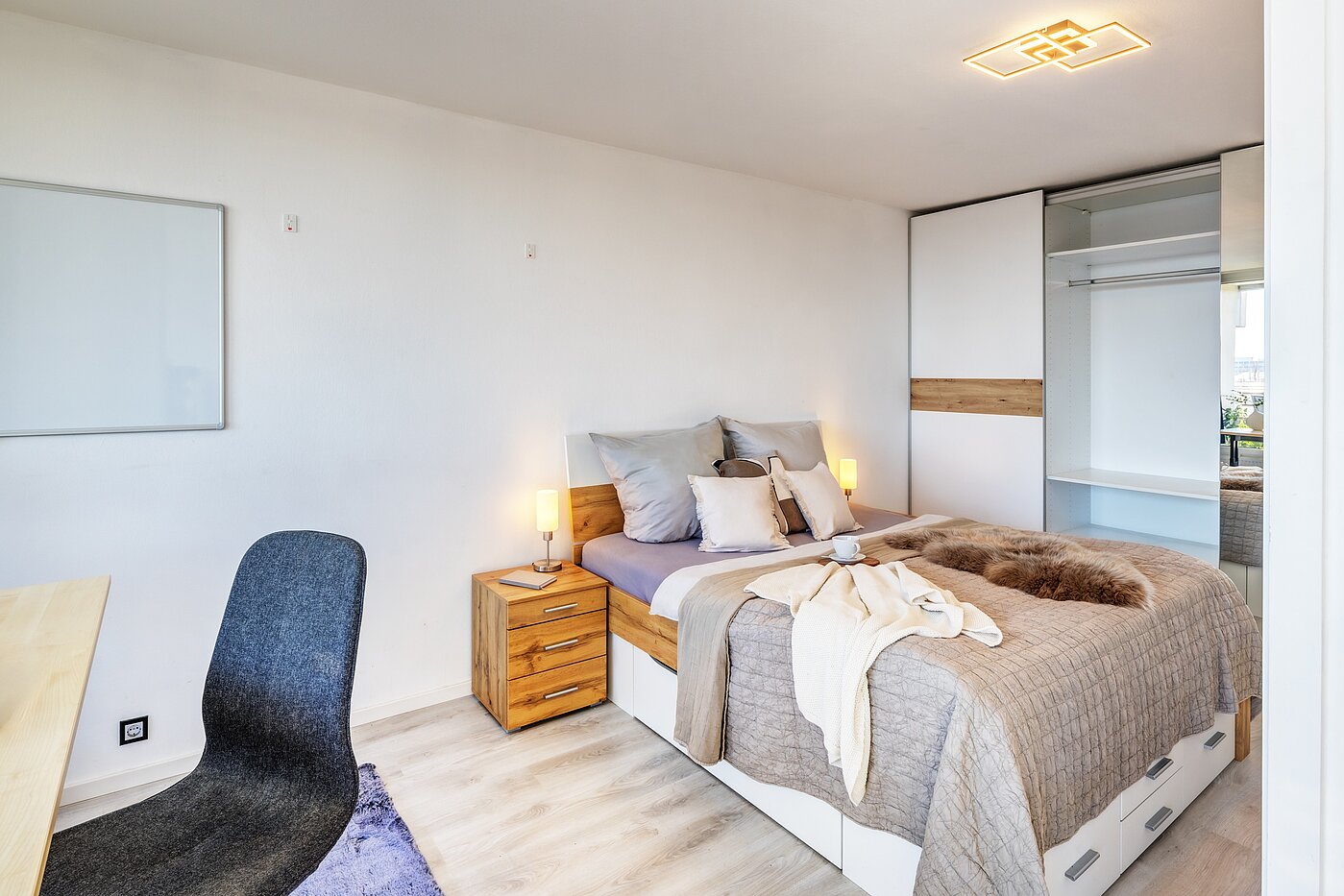 Плосък с 2 Стаи | München-Haidhausen | 70214 | Abgetrennter Schlafbereich