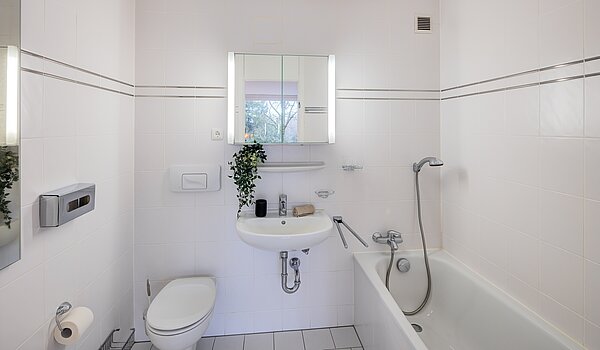 Επίπεδη με 3.5 Δωμάτια | München-Bogenhausen | 703052 | Bad en Suite