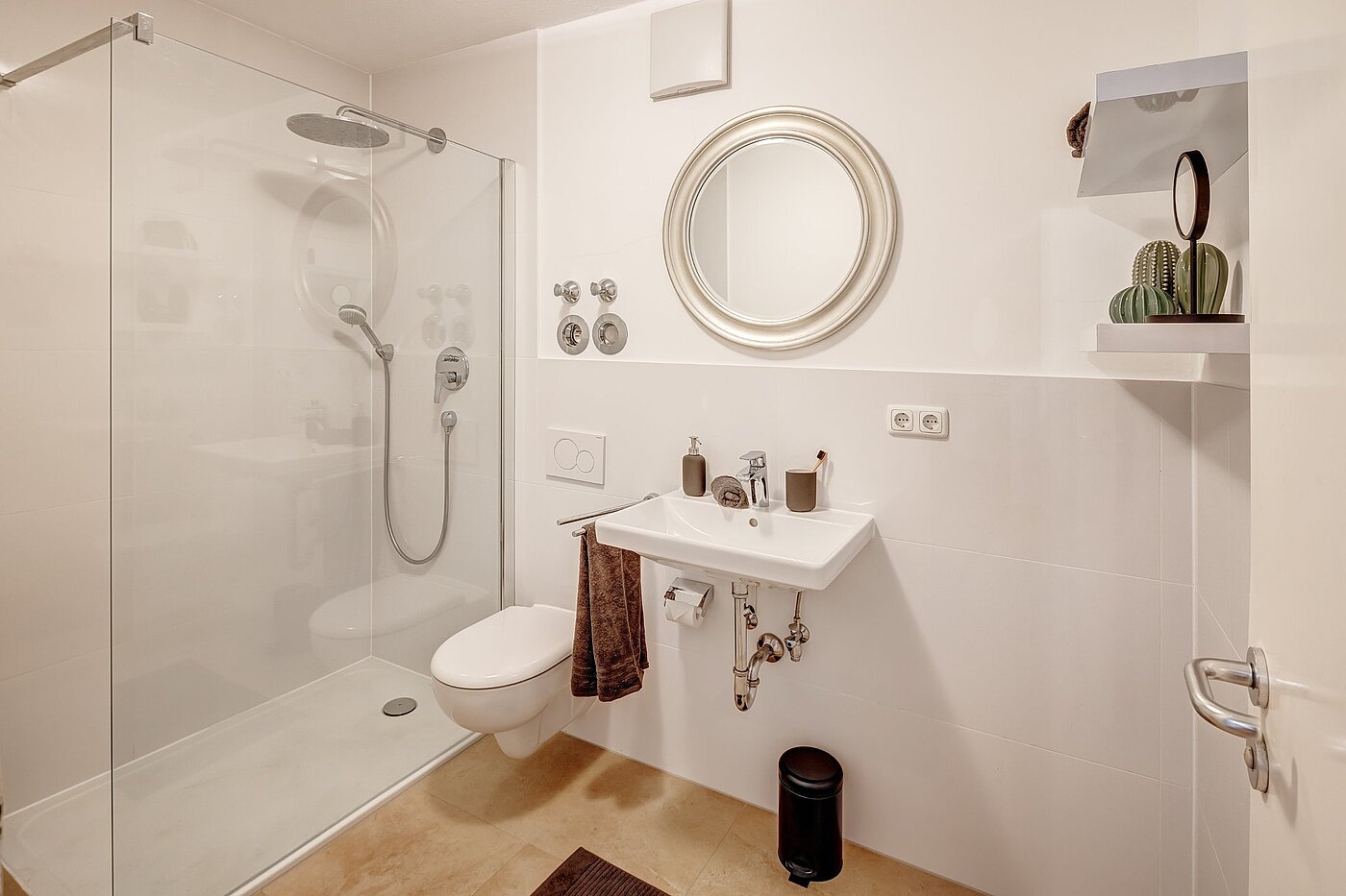 apartamento em prédio com 2 Zimmern | München-Schwabing | 2109ML3 | Modernes Bad mit...