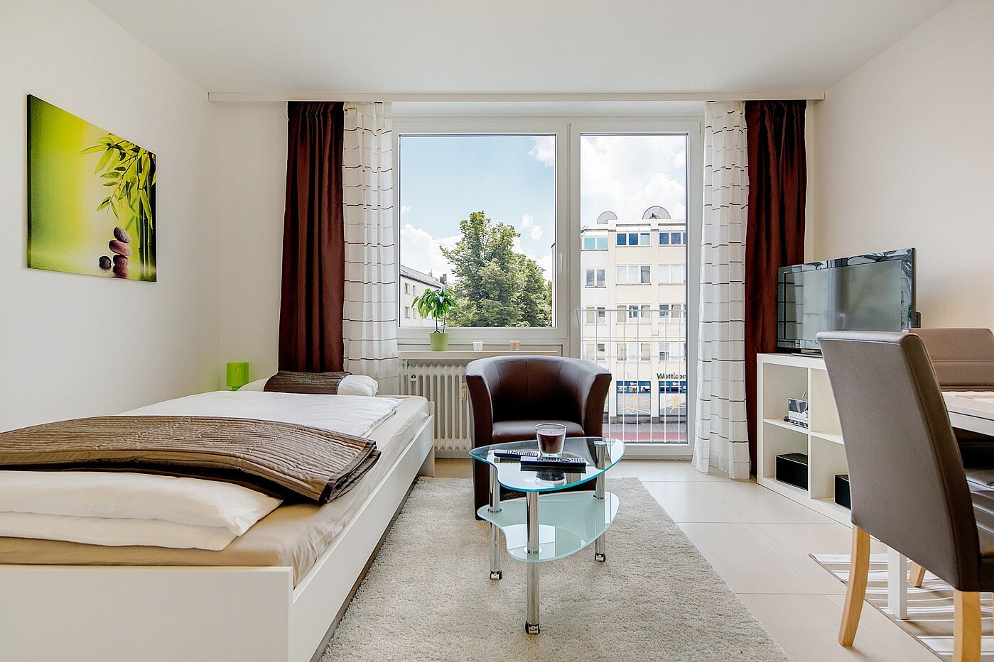 Flad med 1 Værelse | München-Berg am Laim | 2209ML2 | ...in das lichtdurchflutete Apartment