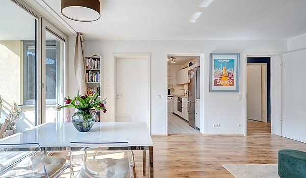 Lapos a  címen 2 Szobák | München-Maxvorstadt | 70001 | Sehr hell & viel Platz