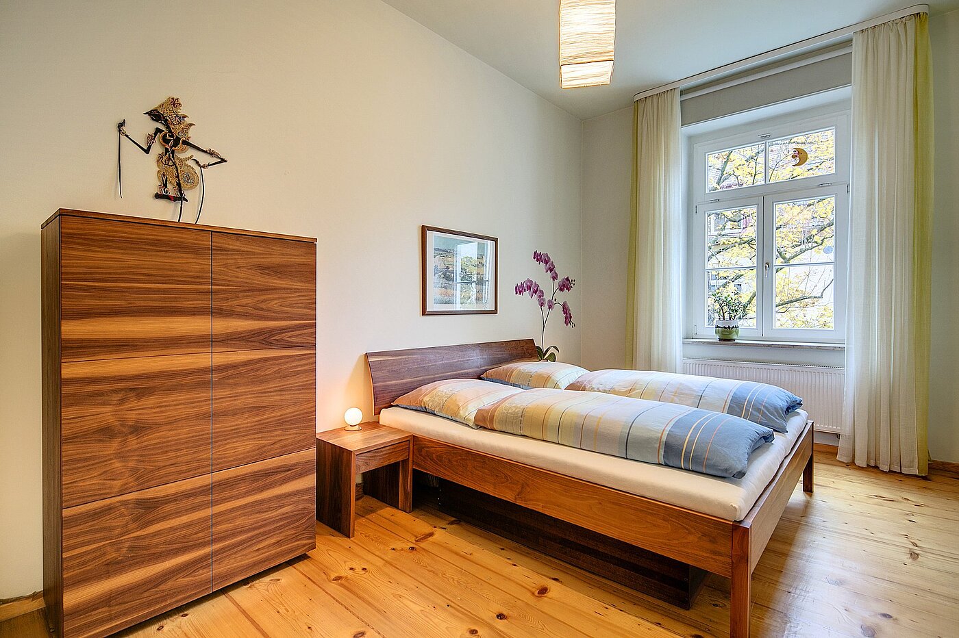 Lapos a  címen 3 Szobák | München-Ludwigsvorstadt | 1905ML1 | Ruhig gelegenes Schlafzimmer