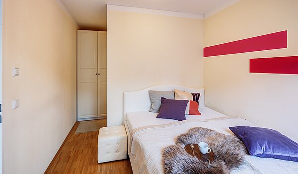 Lapos a  címen 2 Szobák | München-Schwabing | 703161 | Versteckter Kleiderschrank