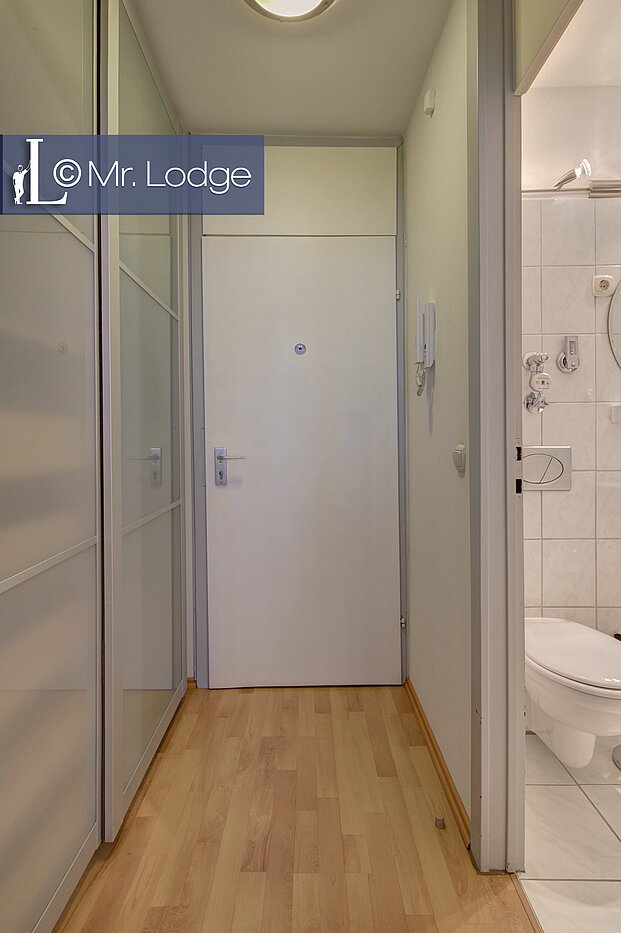 Flad med 1 Værelse | München-Sendling-Westpark | 1706ML8 | Diele mit Einbauschrank