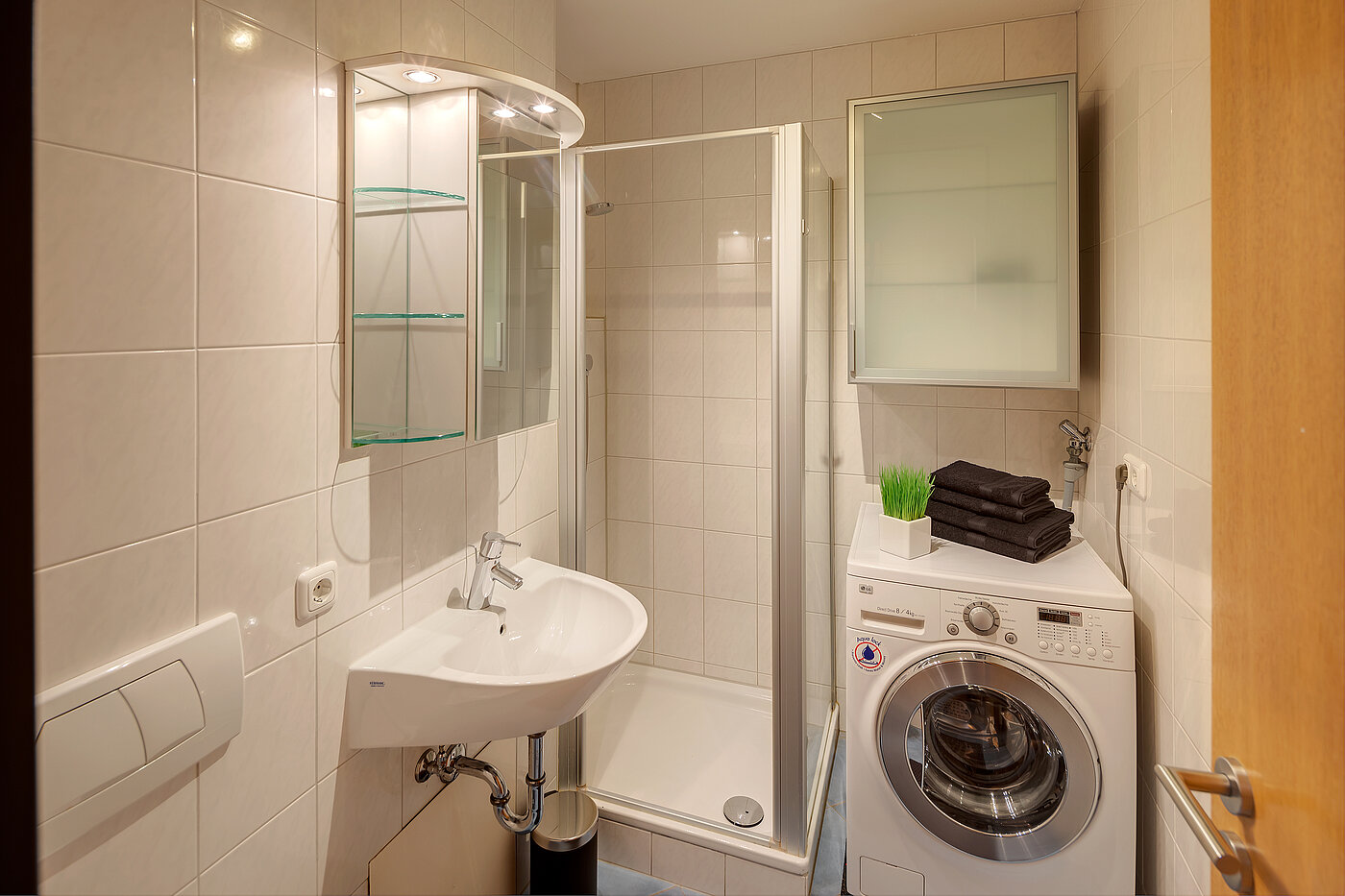 Ground floor apartment with 2 room | München-Feldmoching | 70424 | Duschbad