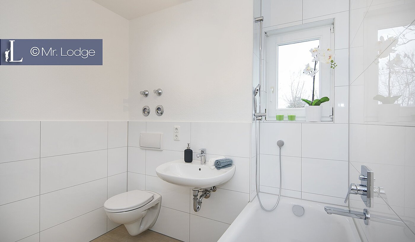 ikerház a  címen 5 Szobák | 1702ML1 | Bad mit Fenster