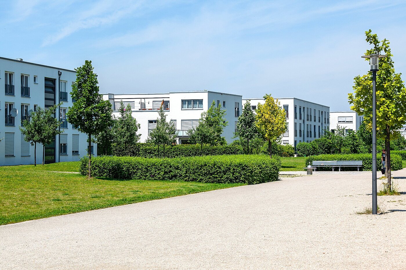 Ravna stran s spletno stranjo . 3 Sobe | München-Riem | 1906ML3 | Weitläufige Wohanlage mit...