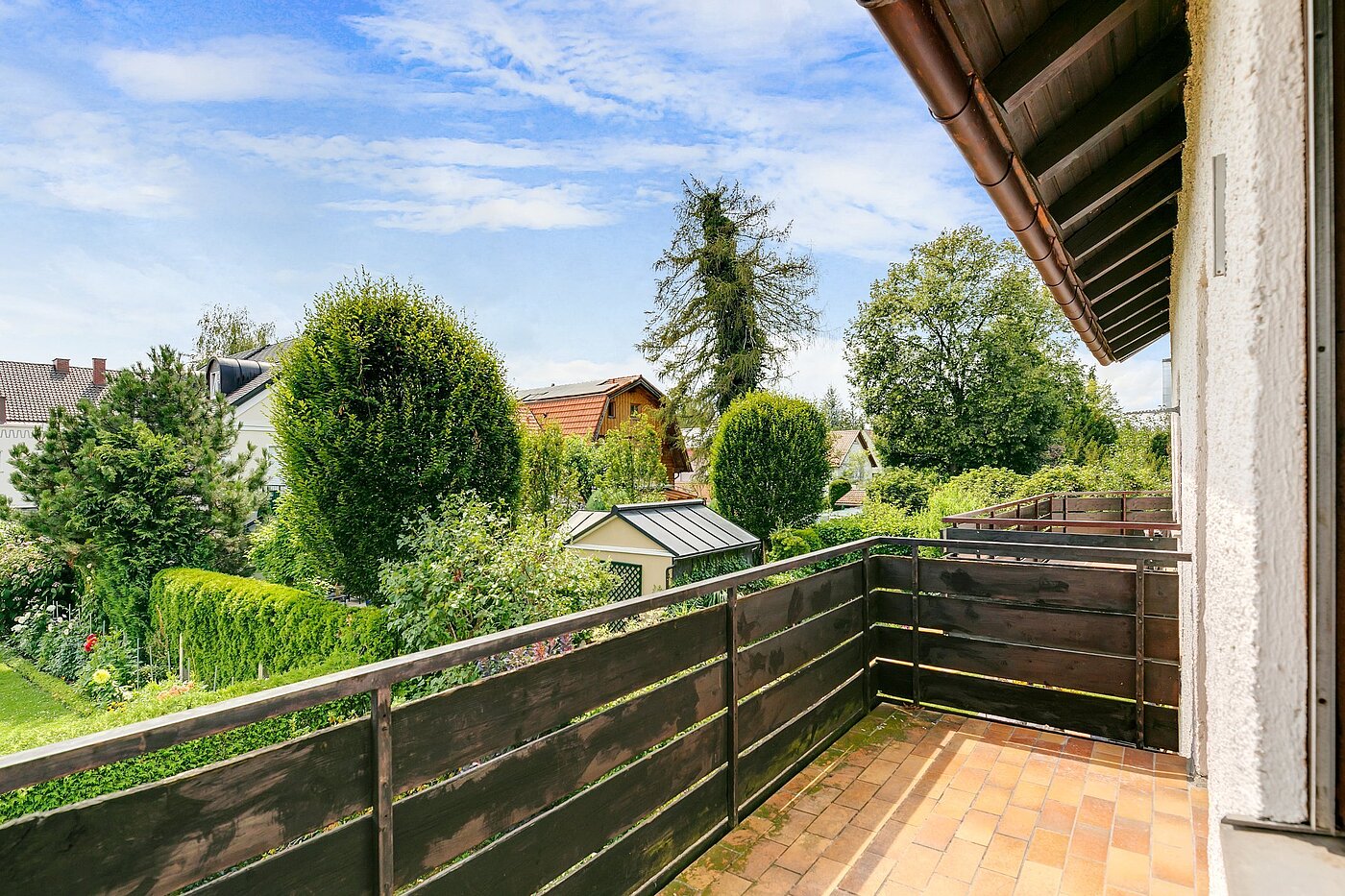 Középső sorház a  címen 5 Szobák | München-Obermenzing | 1907ML6 | Zugang zum Balkon