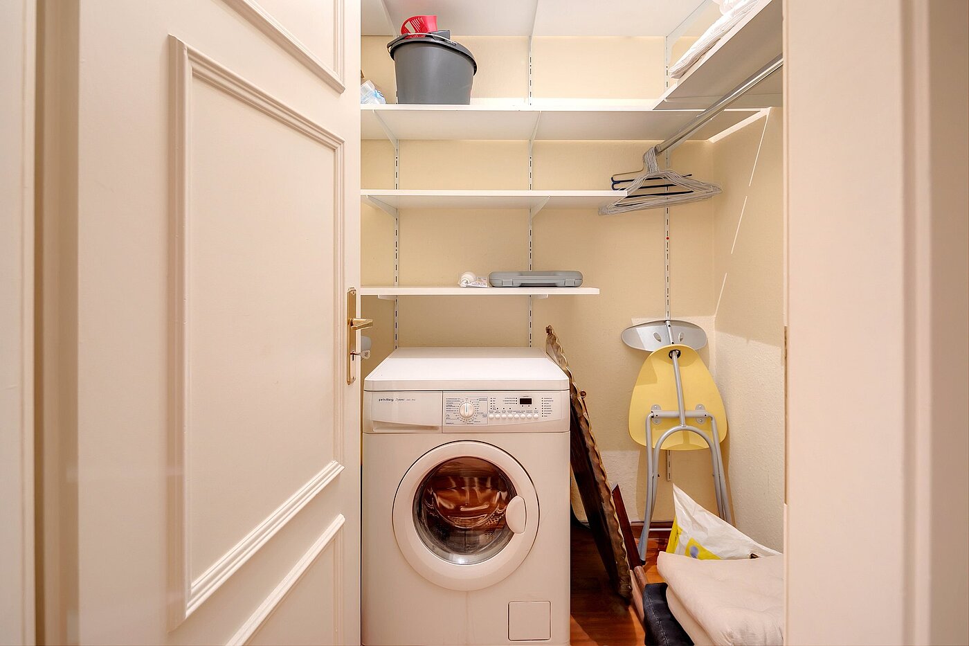 Плосък с 1 Стая | München-Ludwigsvorstadt | 2108ML5 | Kleiner Hauswirtschaftsraum