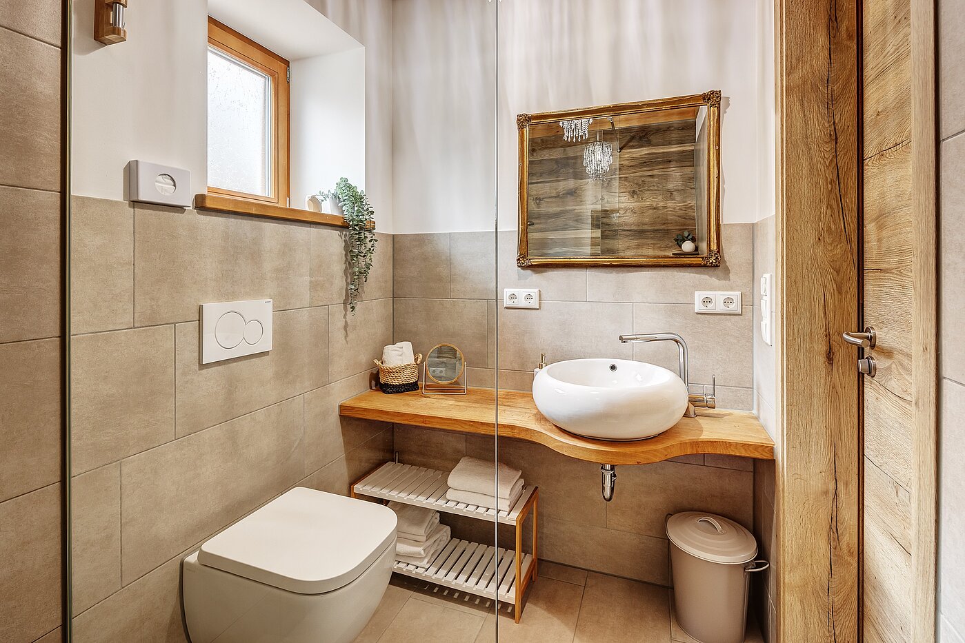 Düz ile 6 Odalar | 70095 | ...mit Bad en Suite...