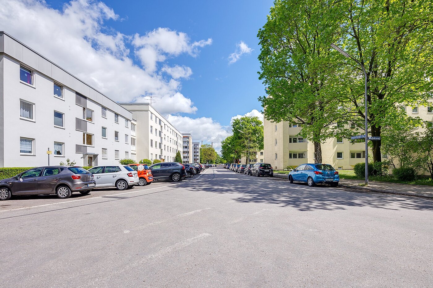 Flad med 1 Værelse | München-Oberföhring | 2104ML2 | Blick i.d. Franz-Wolter-Straße