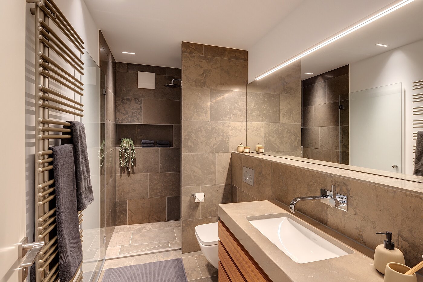 apartamento em prédio com 3 Zimmern | 70046 | Luxuriöses Gäste-Bad...