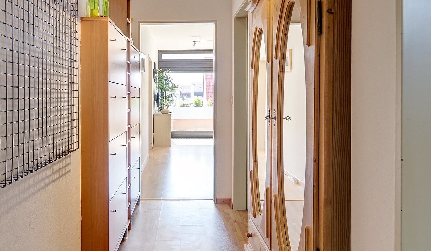 Flad med 2 Værelser | Eching | 1810ML2 | Geräumiger Flur