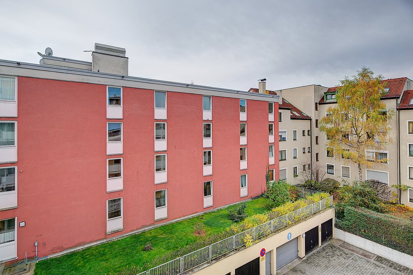 Plat cu 1 Camera | München-Berg am Laim | 70064 | Blick in den Innenhof