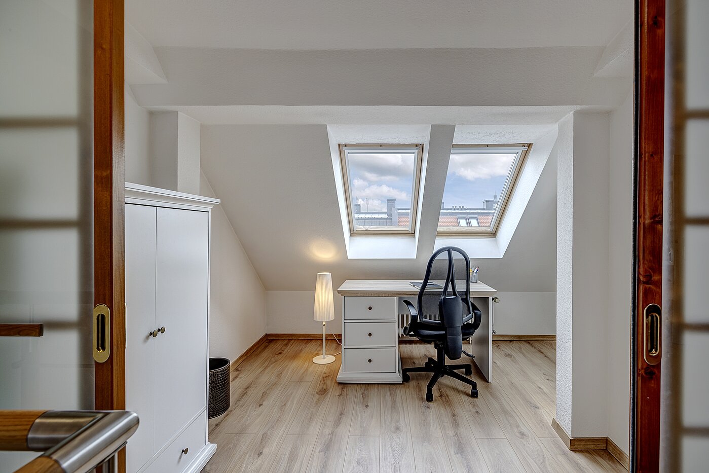 Tetőtéri lakás a  címen 4.5 Szobák | München-Ludwigsvorstadt | 70461 | Wohnen / Essen