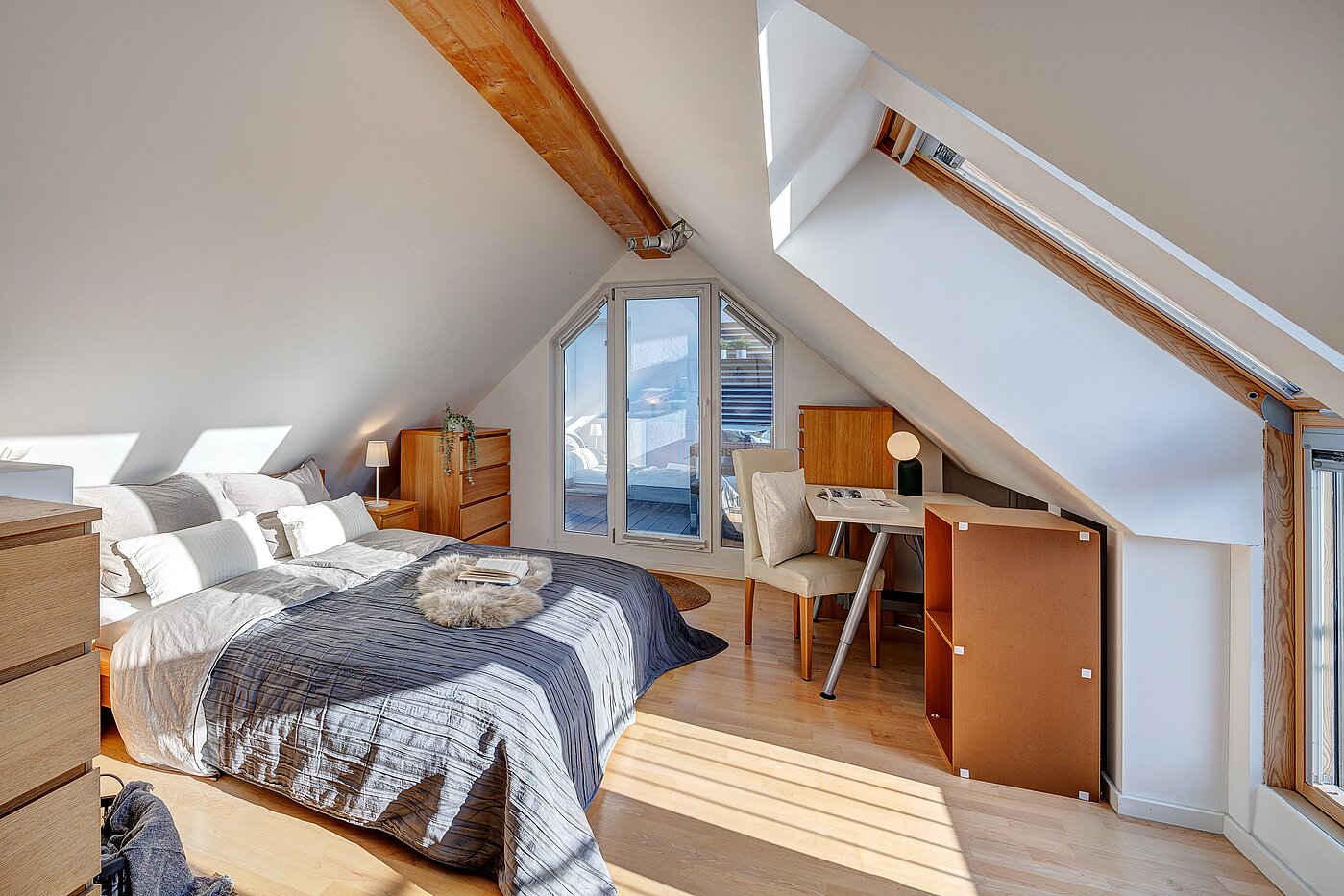 Maisonette lakás a  címen 2.5 Szobák | München-Ludwigsvorstadt | 2111ML5 | ...zum Schlafzimmer und...