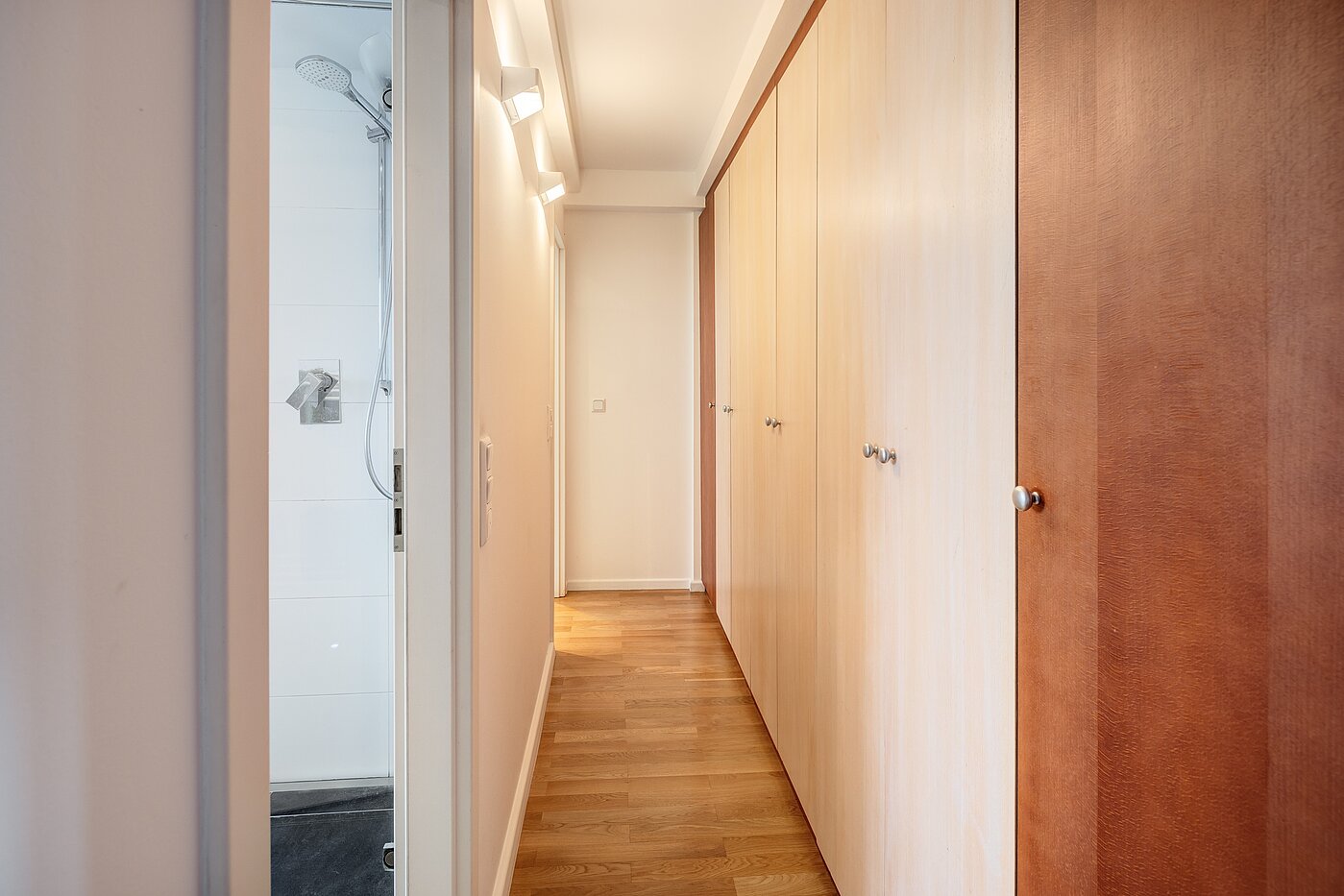 Düz ile 5 Odalar | München-Neuhausen | 70140 | Hochwertige Einbauten