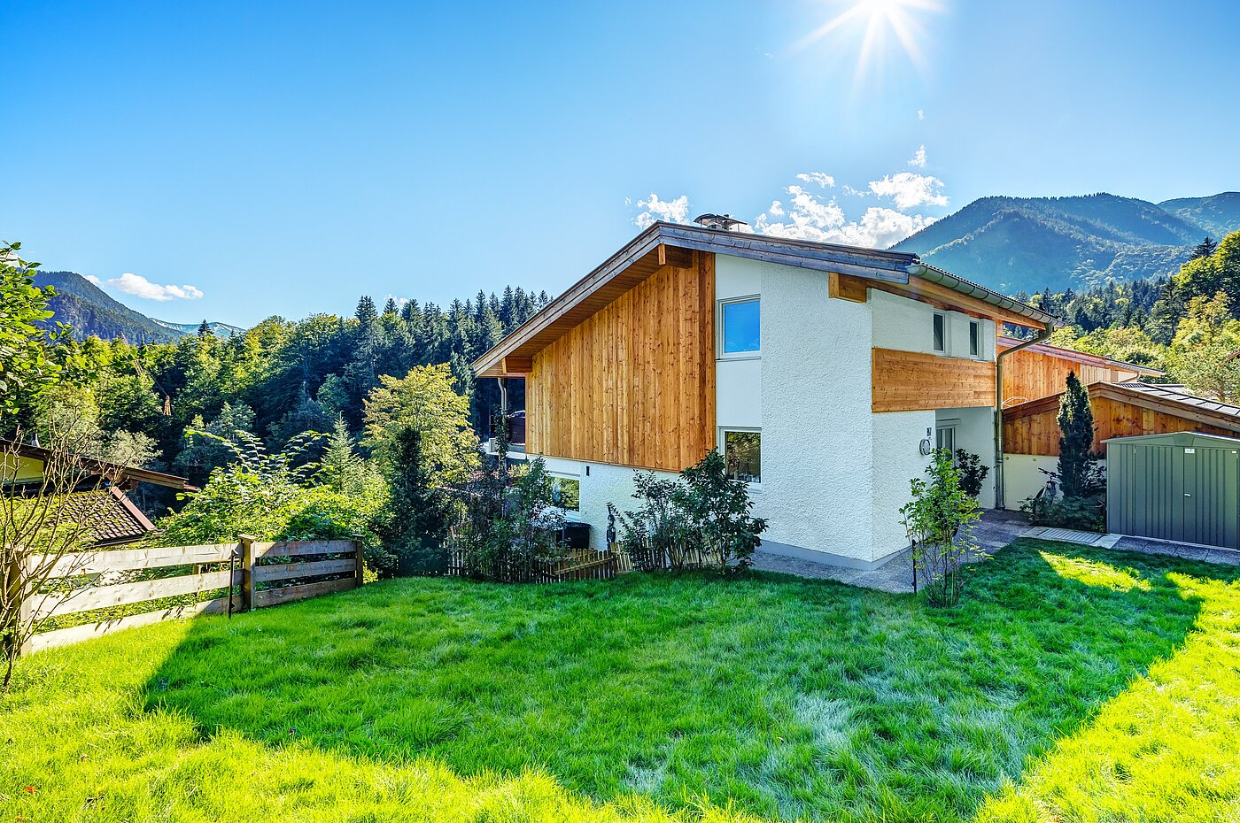 Rohový řadový dům s 3 Pokoje | Kreuth | 70037 | ...mit großem Garten