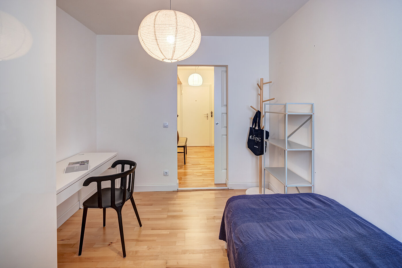 Lapos a  címen 3 Szobák | München-Haidhausen | 70447 | ...mit Schreibtisch