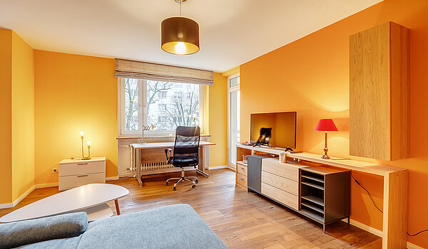 Płaski z 2 Pokoje | München-Bogenhausen | 70287 | Helles Wohnzimmer mit...