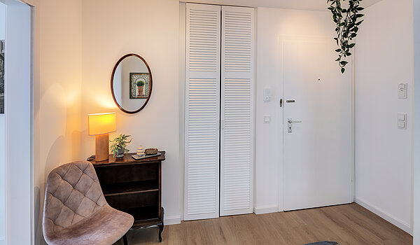 Lapos a  címen 2 Szobák | München-Sendling-Westpark | 70413 | Diele mit Stauraum...