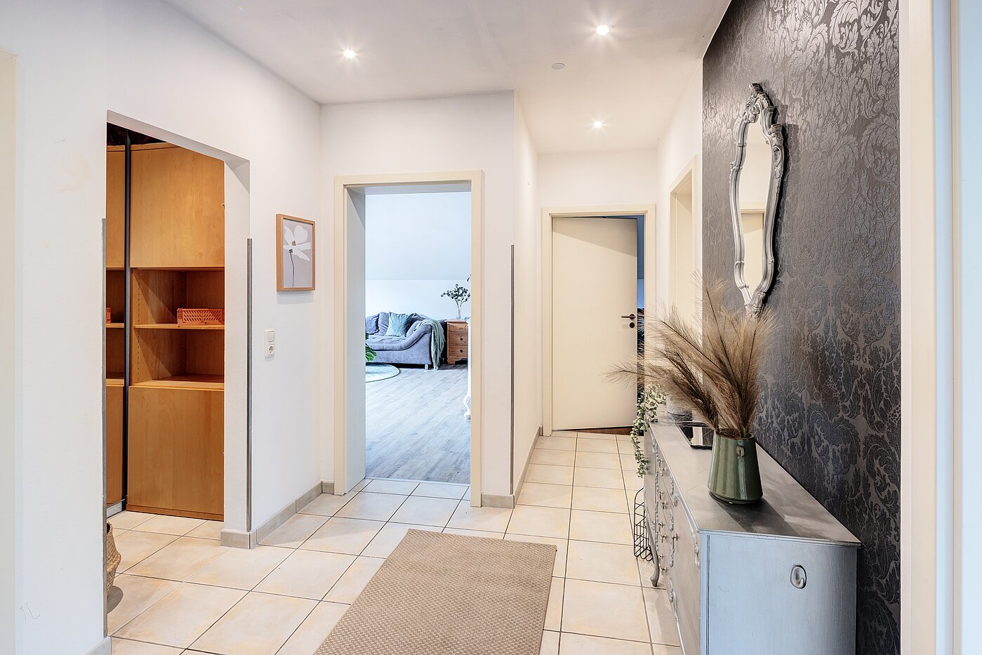 Apartamento no sótão com 3 Zimmern | Karlsfeld | 70217 | ...Garderobe