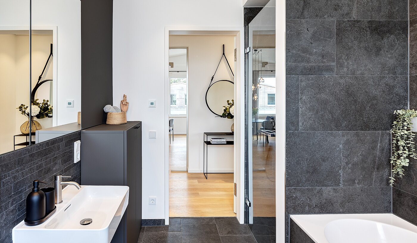 apartamento em prédio com 2 Zimmern | 70134 | ...und Badewanne