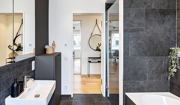 Plat met 2 Kamers | 70134 | ...und Badewanne