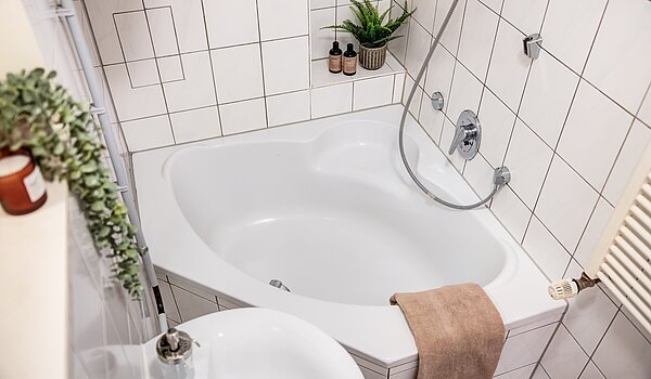 플랫 와 함께 1.5 객실 | München-Neuhausen | 70473 | ...Bad