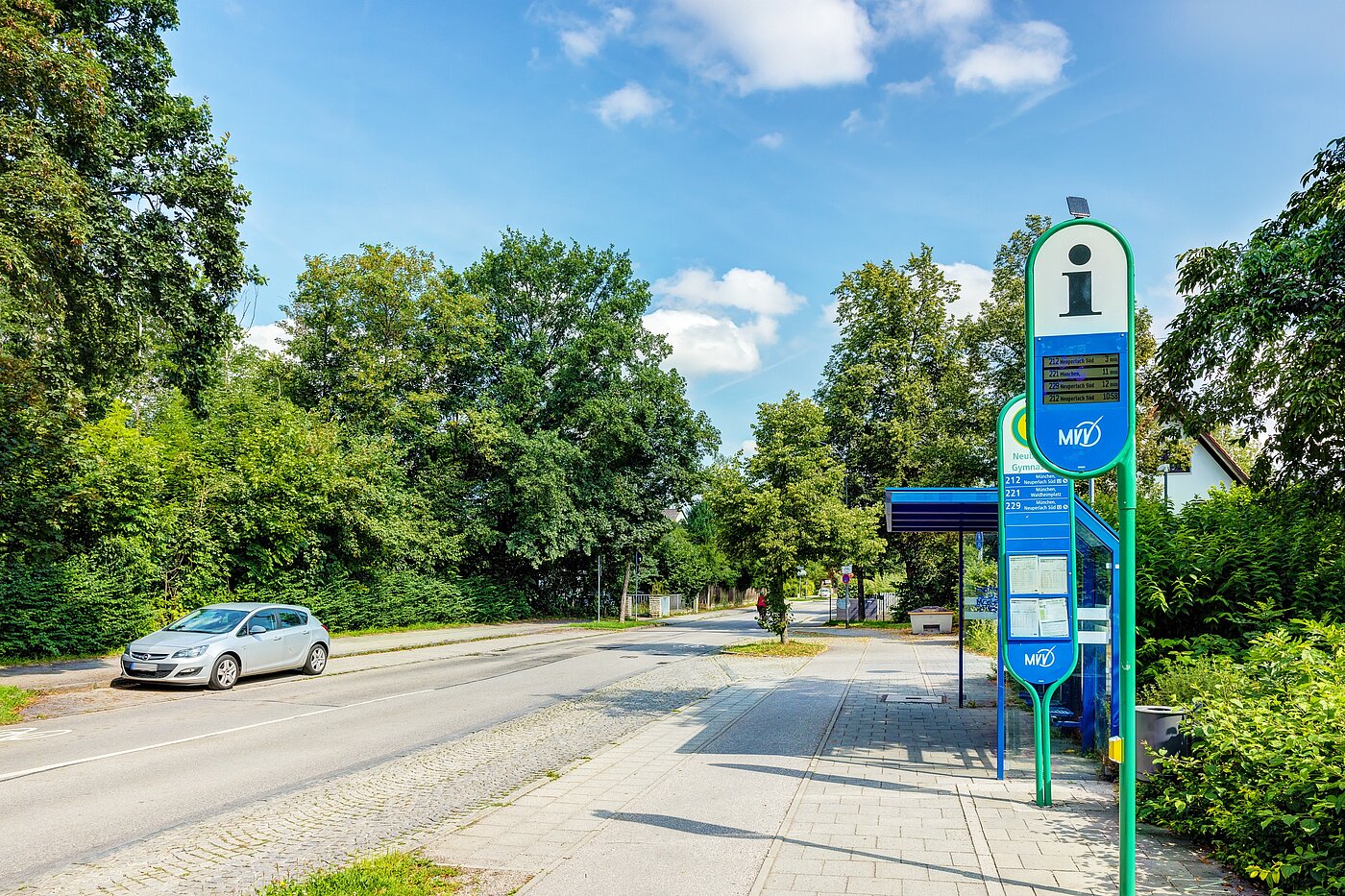 Ploché s 2 Izby | Neubiberg | 70129 | nur eine Minute zu Fuß