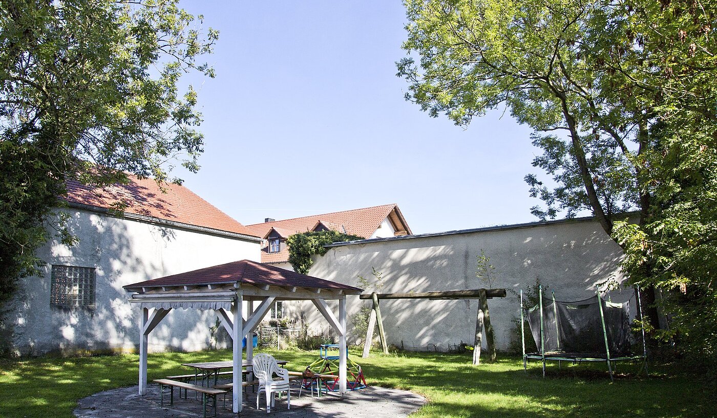 Flad med 2 Værelser | Eching | 1810ML2 | Gartenseite