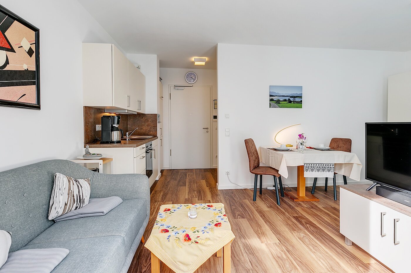 Апартамент на партерния етаж с 1 Стая | München-Milbertshofen | 2202ML8 | Gemütliche Sitzecke...