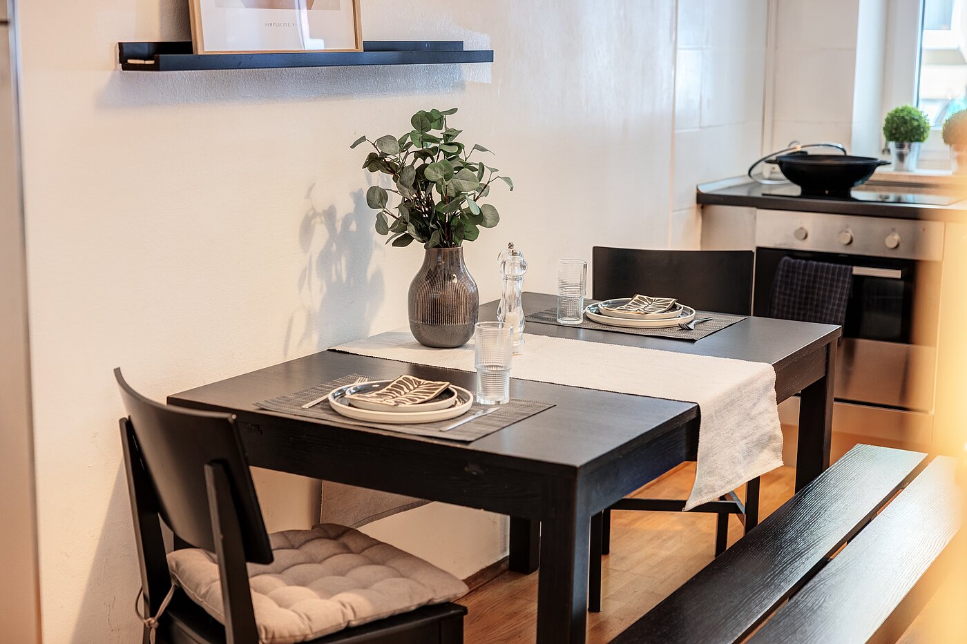 Lapos a  címen 1.5 Szobák | München-Neuhausen | 70473 | Gemütlicher Essplatz