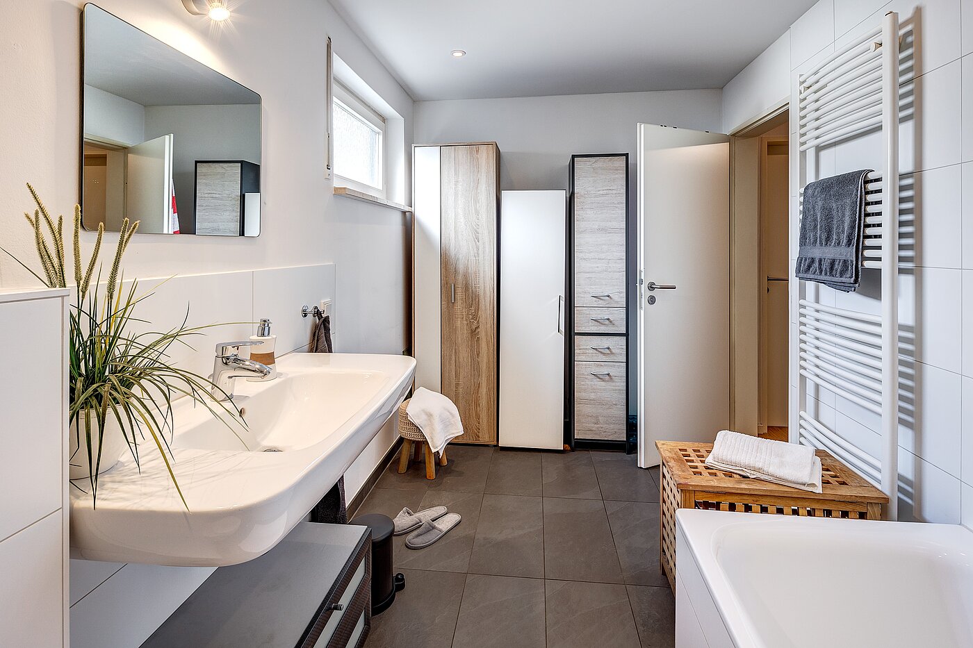 Rohový řadový dům s 6 Pokoje | Germering | 70033 | ...und Fenster