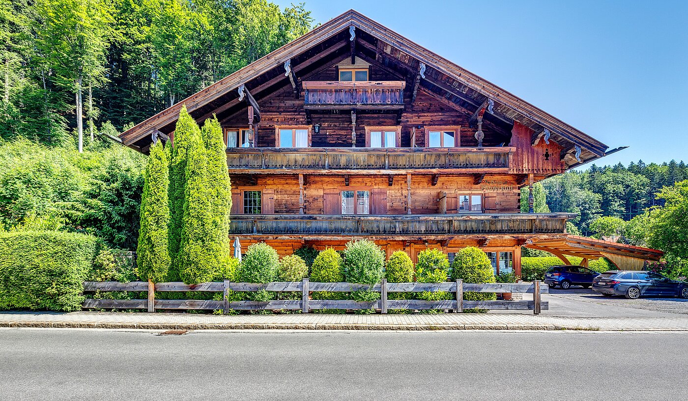 다락방 평면 와 함께 2 객실 | Bad Wiessee | 70017 | Hausansicht