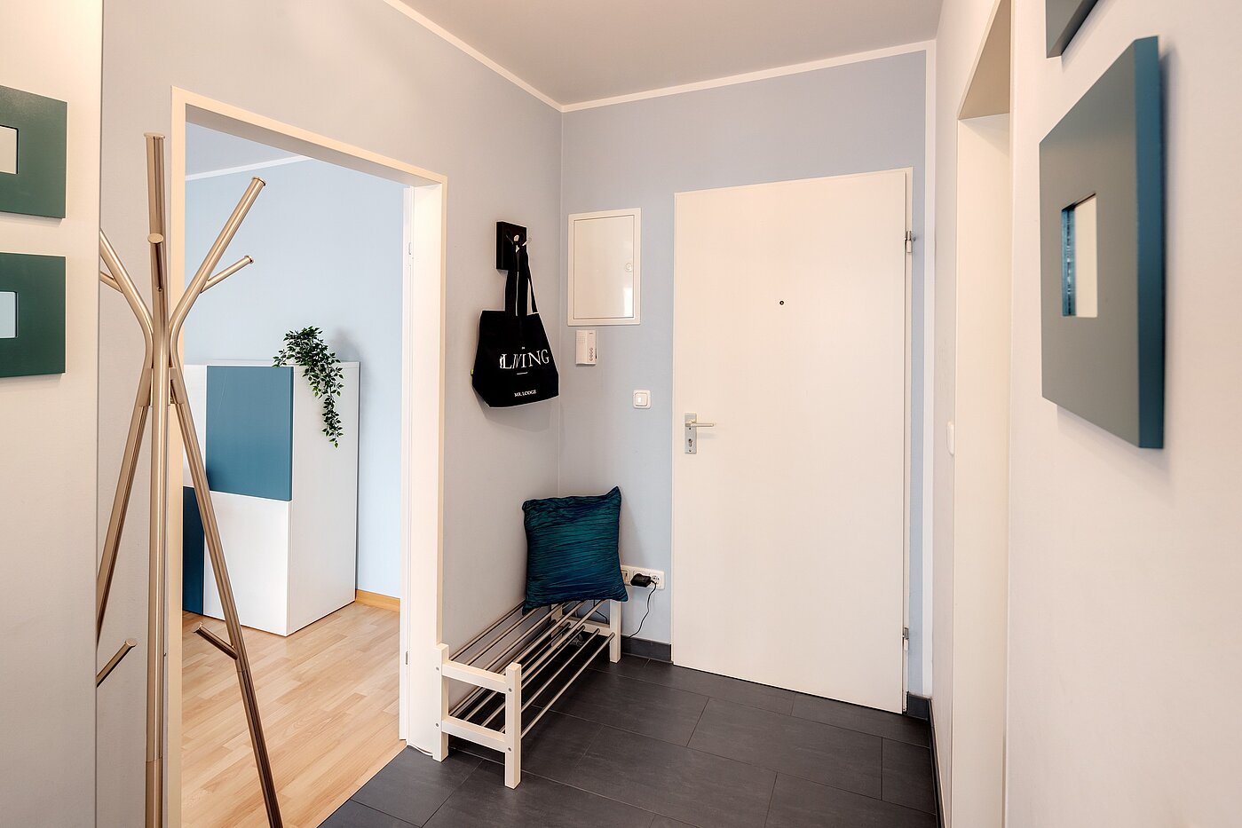 Плосък с 2 Стаи | München-Schwabing | 70013 | Diele Blickrichtung Eingang