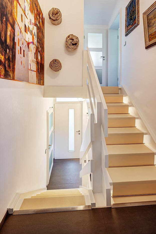 Rohový řadový dům s 3 Pokoje | Kreuth | 70037 | Flur zum Obergeschoss