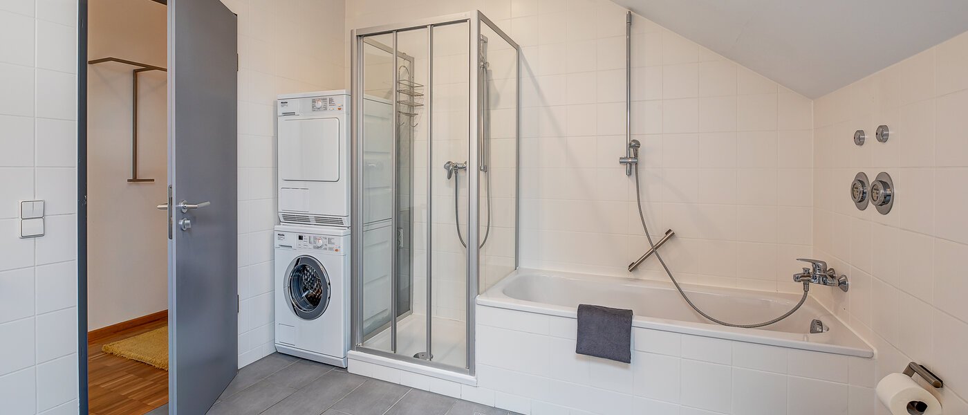 Апартамент с покривна тераса München Maxvorstadt - Museumsviertel 03 Баня 1