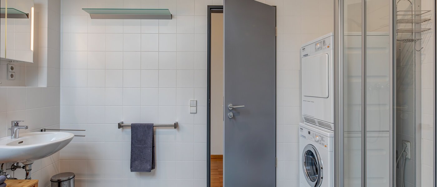 Апартамент с покривна тераса München Maxvorstadt - Museumsviertel 04 Баня 1