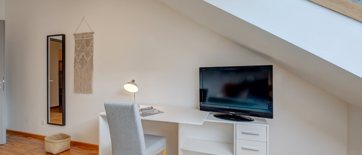 Апартамент с покривна тераса München Maxvorstadt - Museumsviertel 03 Първа спалня 1