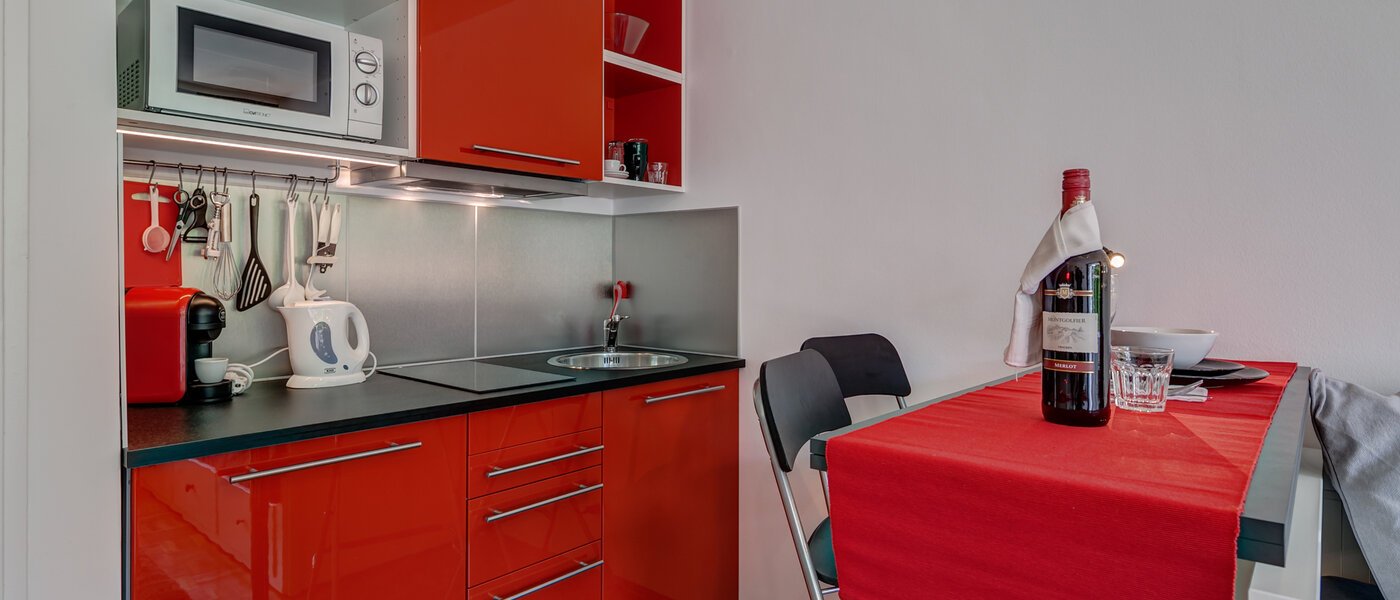 Плоский München Schwabing-Nord (zw. Leopoldstraße & Englischen Garten) 01 Кухня 10010