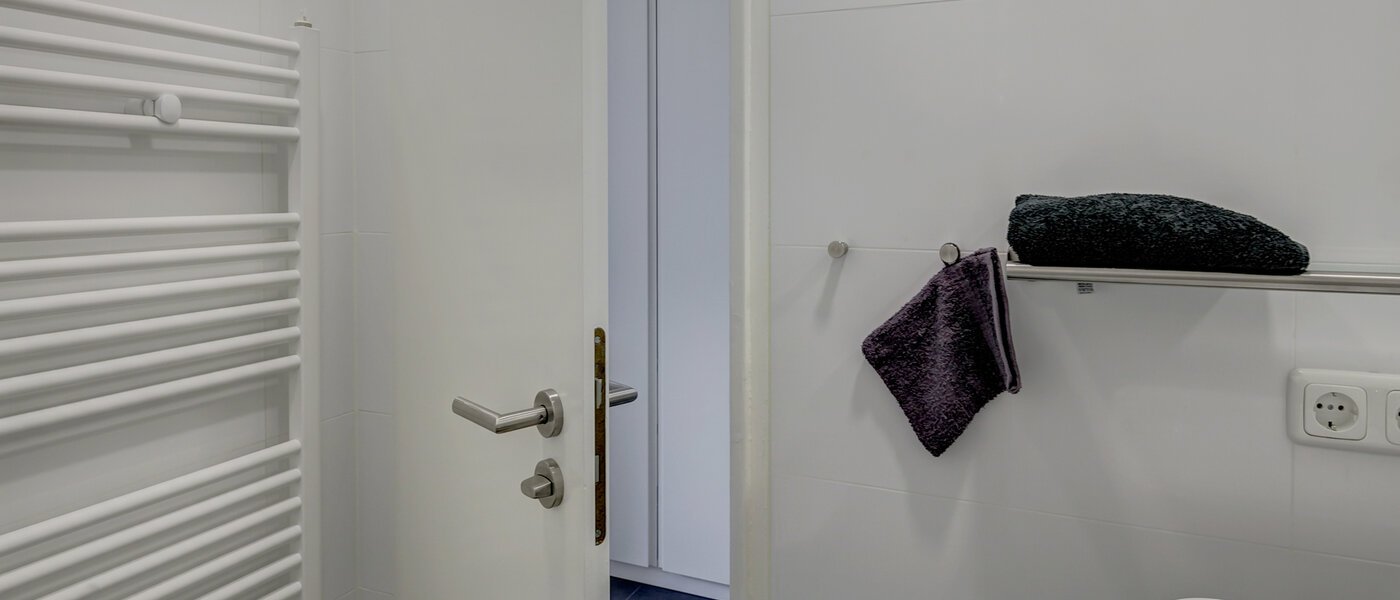 Плоский München Schwabing-Nord (zw. Leopoldstraße & Englischen Garten) 05 Ванна кімната 10010