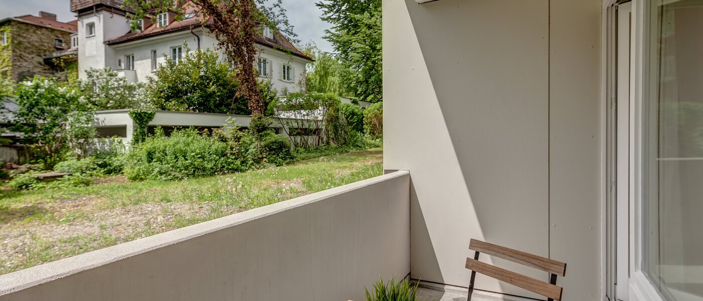 Плоский München Schwabing-Nord (zw. Leopoldstraße & Englischen Garten) 02 Балкон 10010