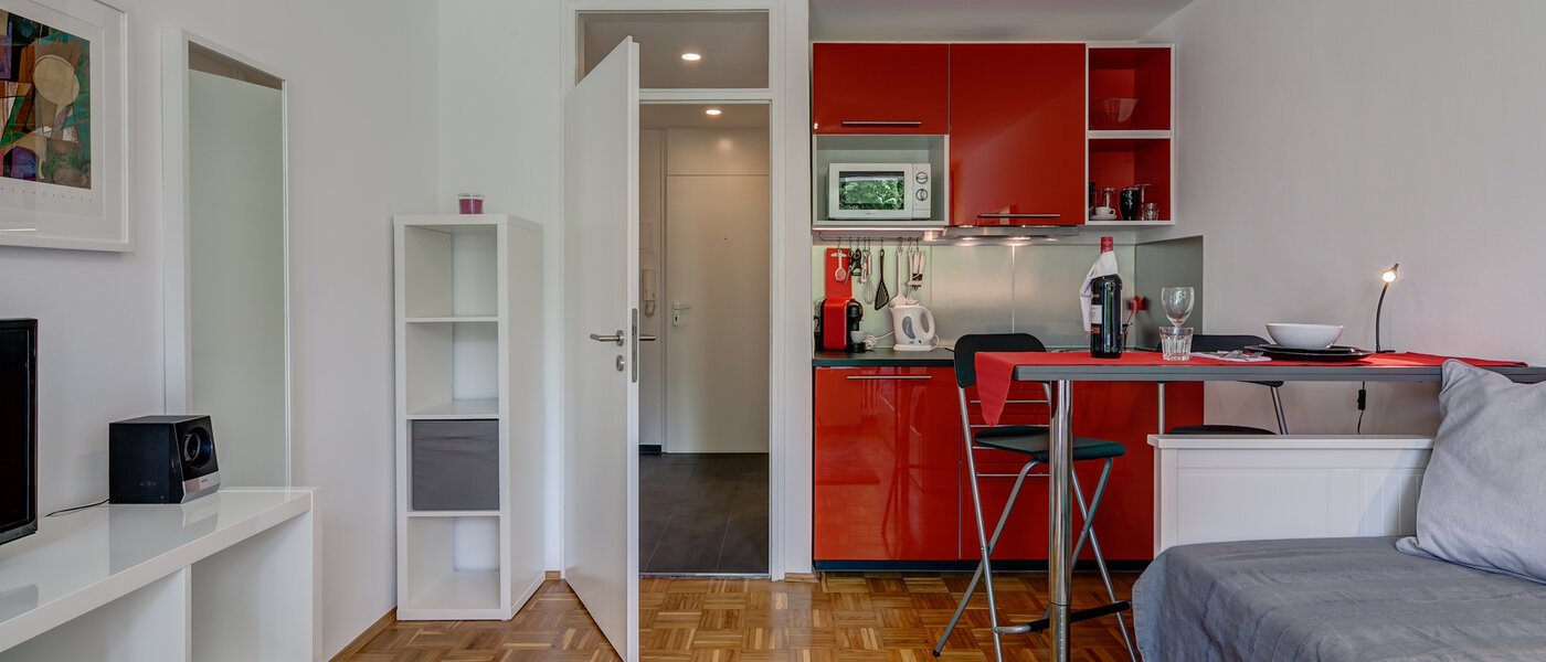 Плоский München Schwabing-Nord (zw. Leopoldstraße & Englischen Garten) 03 Житлова зона 10010