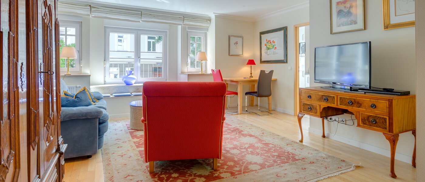 Ploché München Neuhausen 02 Living 10045