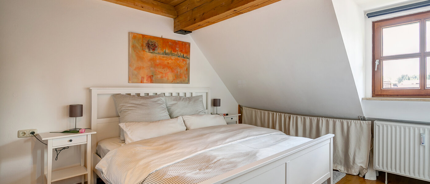 Vindsvåning München Obermenzing 01 Sovande 10079