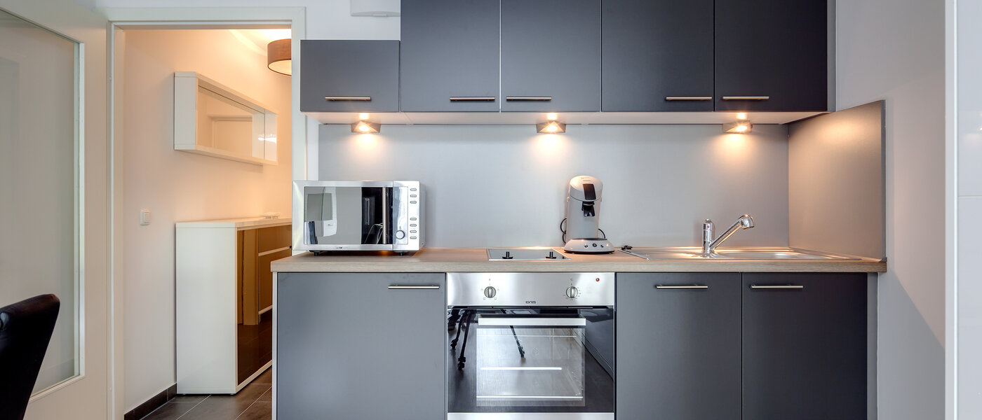 Lapos München Obersendling 01 Konyha 10120