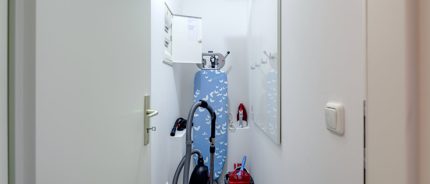 Lapos München Obersendling 01 Raktárhelyiség 10120